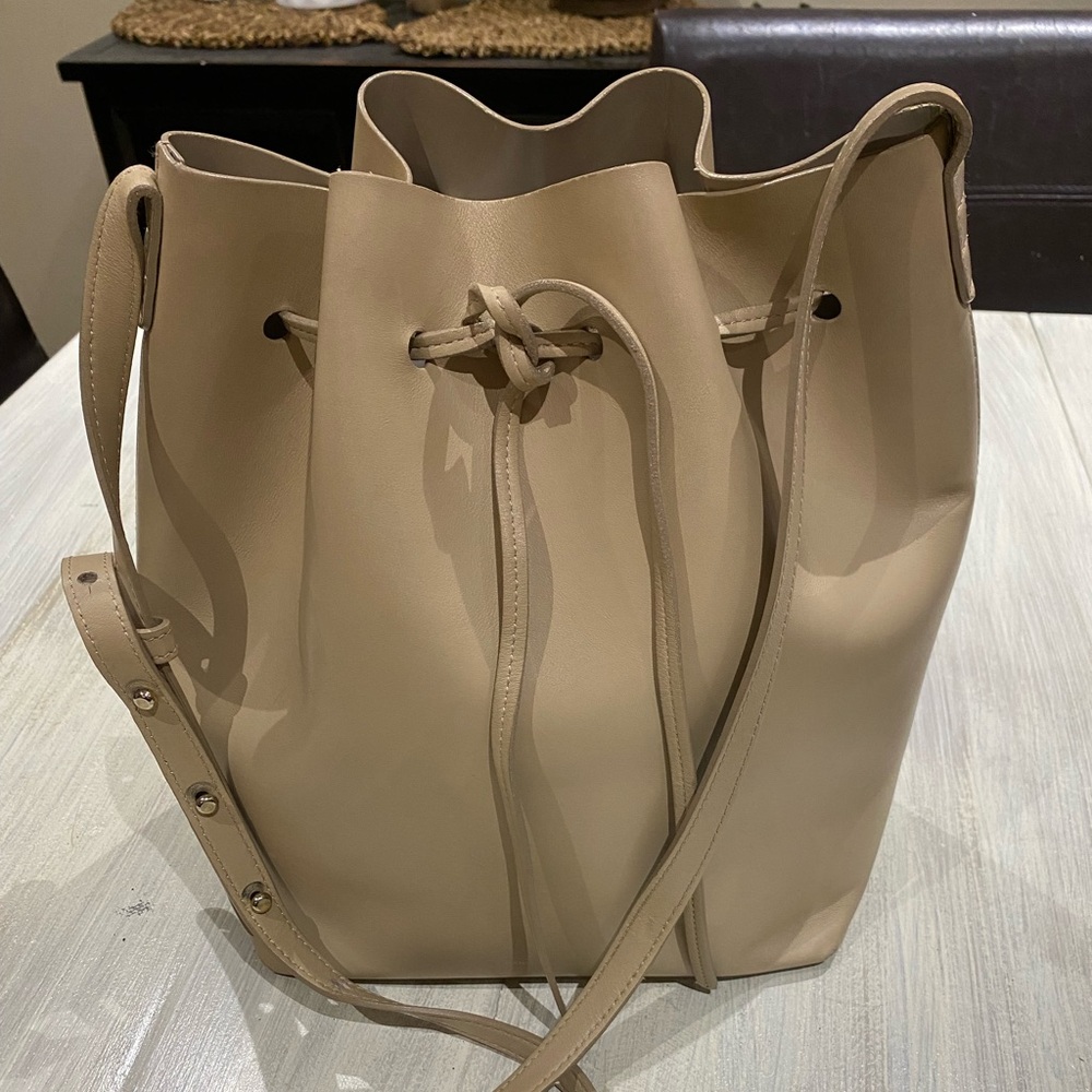 Mansur Gavriel Tan leather bucket bag with Modern Minimalist Design